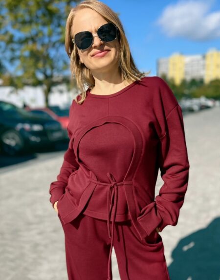 modernus laisvalaikio kostiumas, bordo