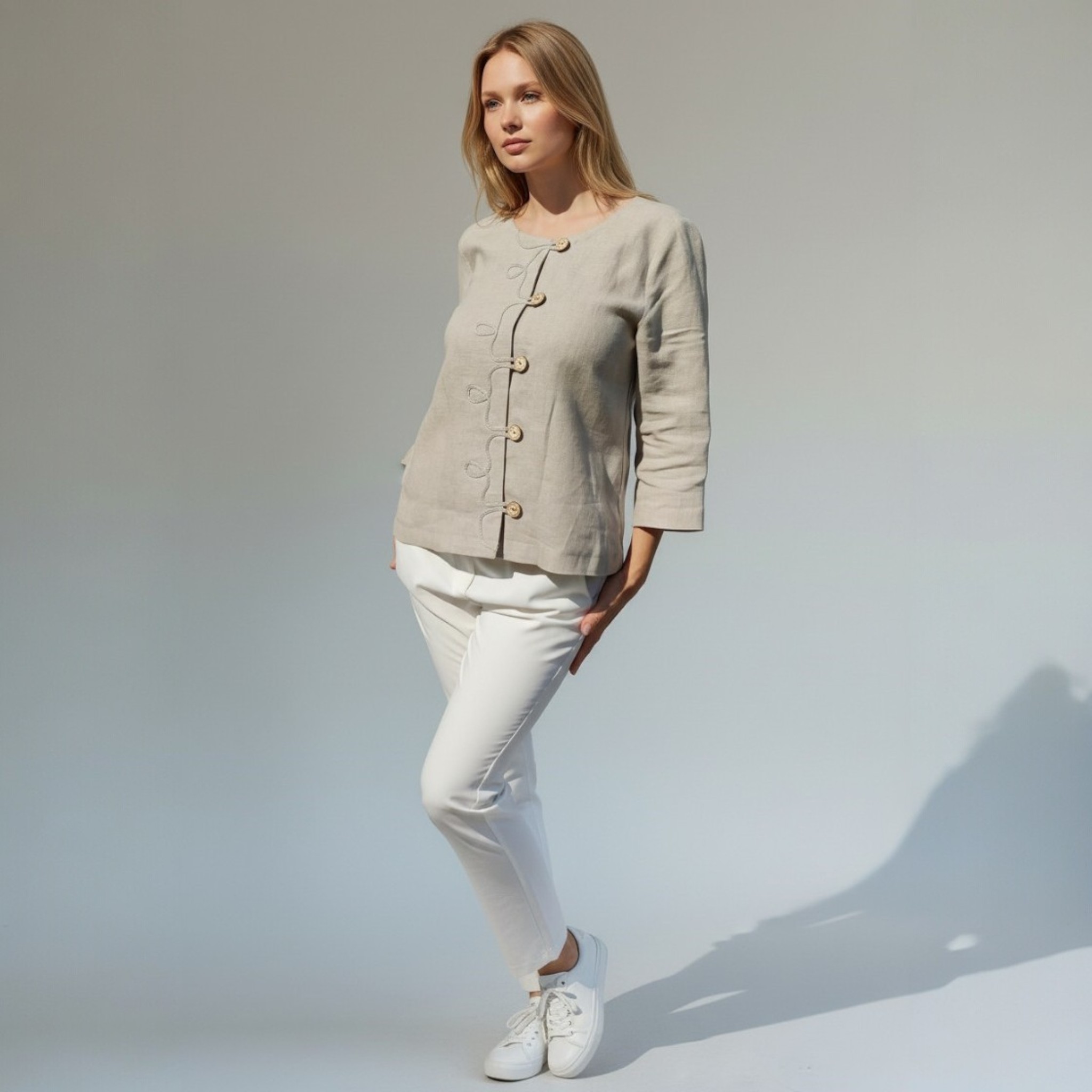 susegamas lengvas lininis švarkelis